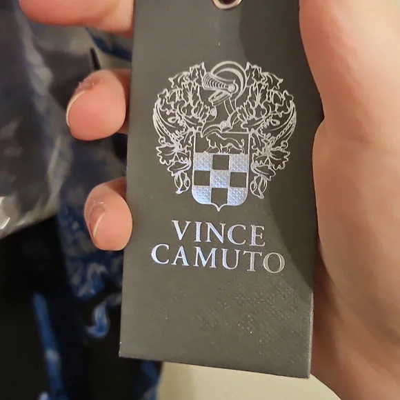 Vince Camuto Black and Blue Floral Dressy Tank Top. NWT - Picture 2 of 7